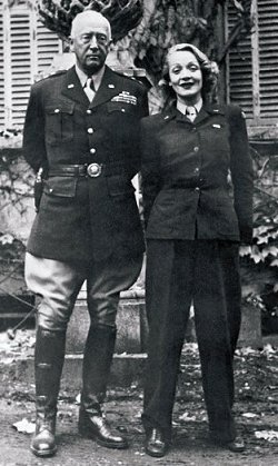 General Patton und marlene Dietrich