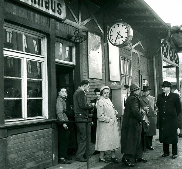 Bahnhof Zollhaus der Sekundärbahn Erlangen-Gräfenberg 1958